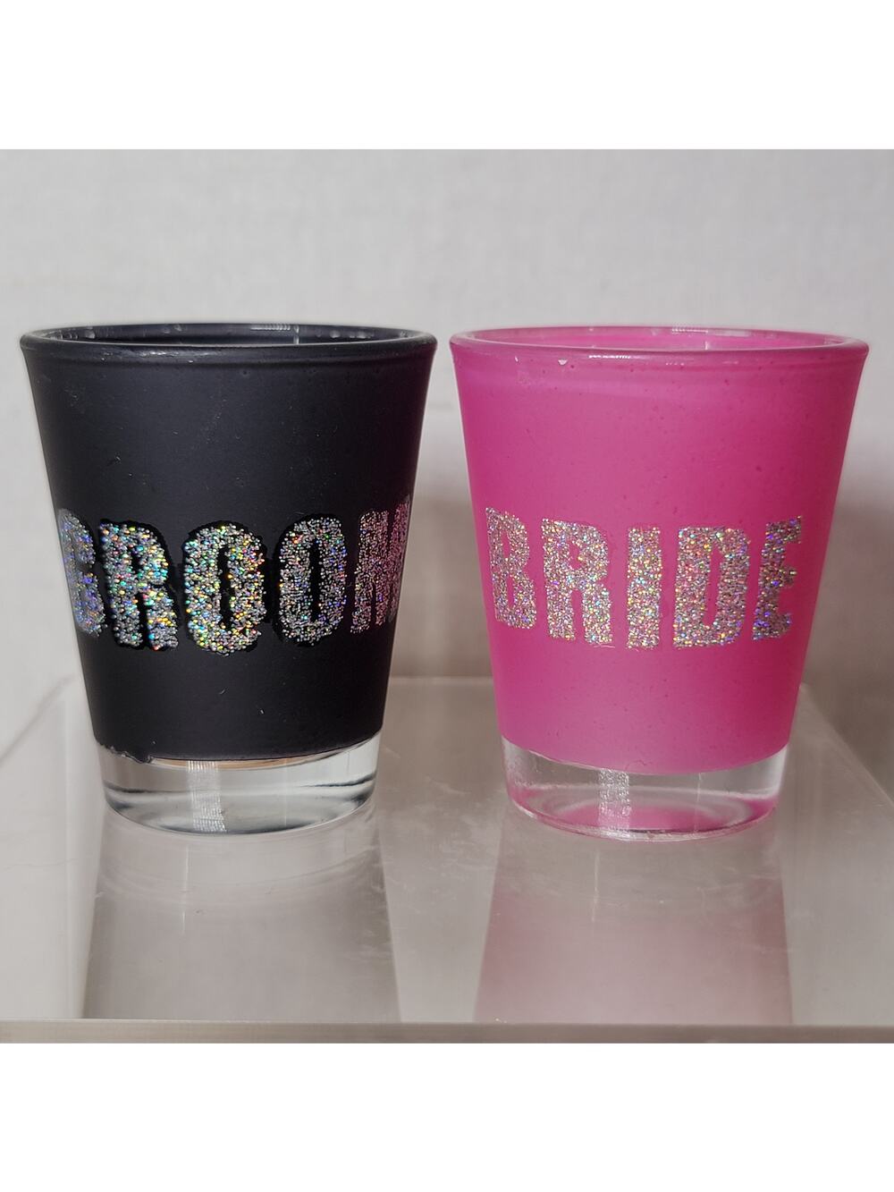Set of 2 Wedding Shot Glasses: Bride & Groom